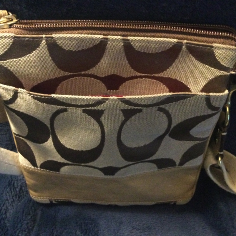 Coach - Picture 4 of 5